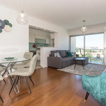 Apartman Metrocity One Bedroom - A/c & Swimming Pool Lisboa