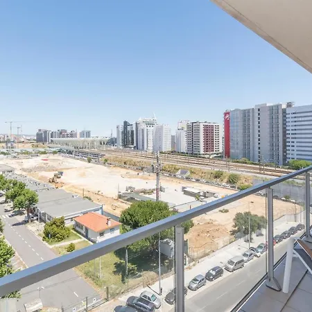 Metrocity One Bedroom - A/c & Swimming Pool Apartman Lisboa