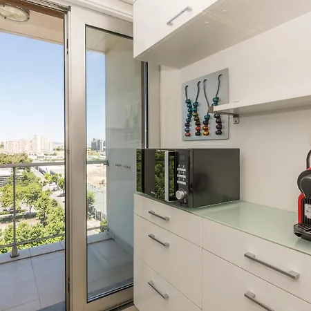 Metrocity One Bedroom - A/c & Swimming Pool * Lisboa