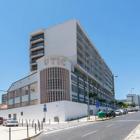 Apartment Metrocity One Bedroom - A/c & Swimming Pool Lissabon
